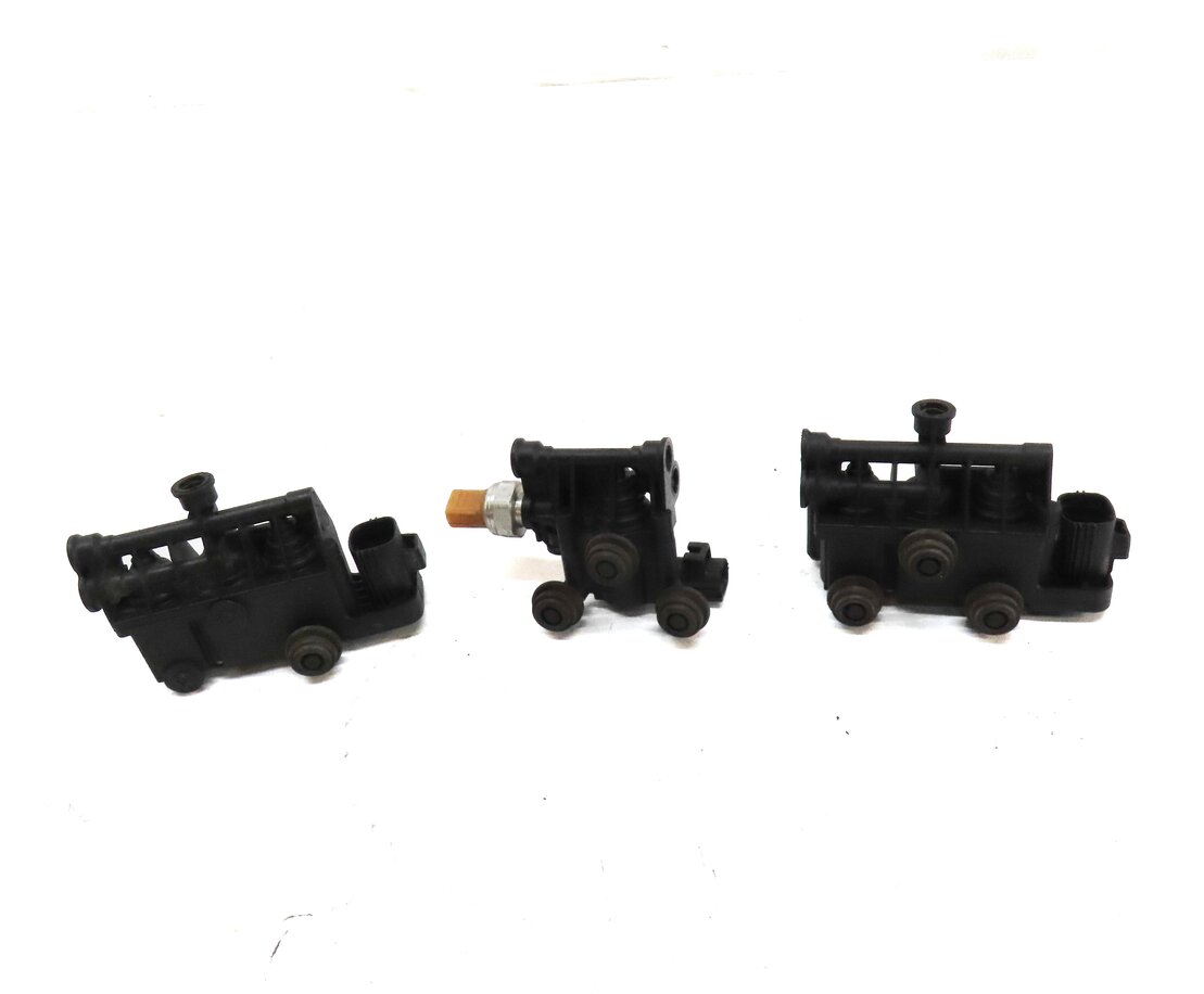 Thumbnail 2: 2008 RANGE ROVER SPORT (L320) AIR SUSPENSION TRANSFER RELIEF VALVE SET 3