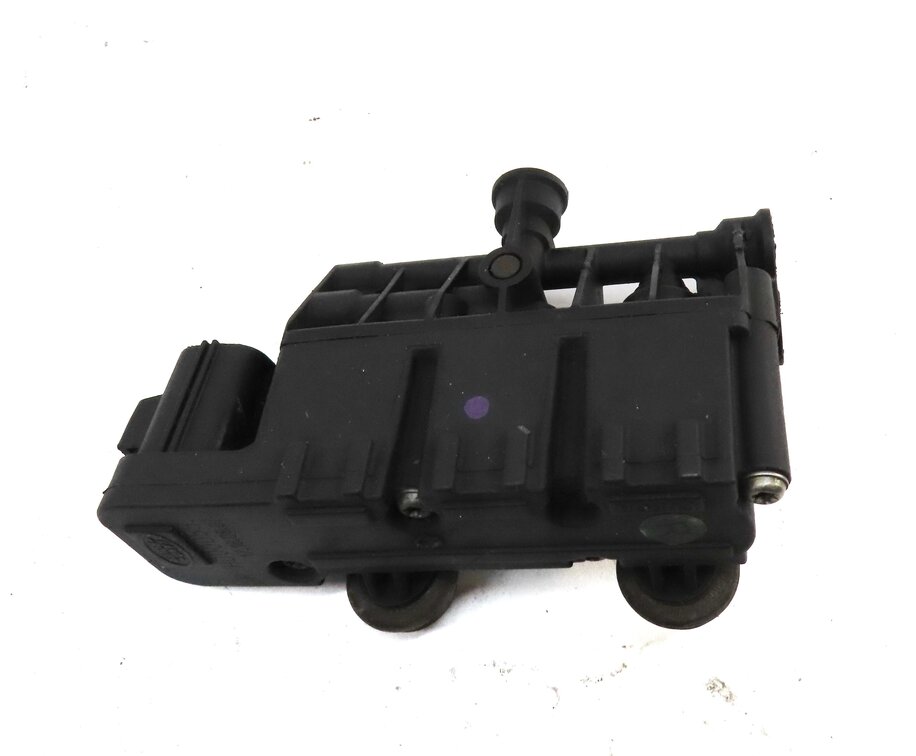 Thumbnail 5: 2008 RANGE ROVER SPORT (L320) AIR SUSPENSION TRANSFER RELIEF VALVE SET 3