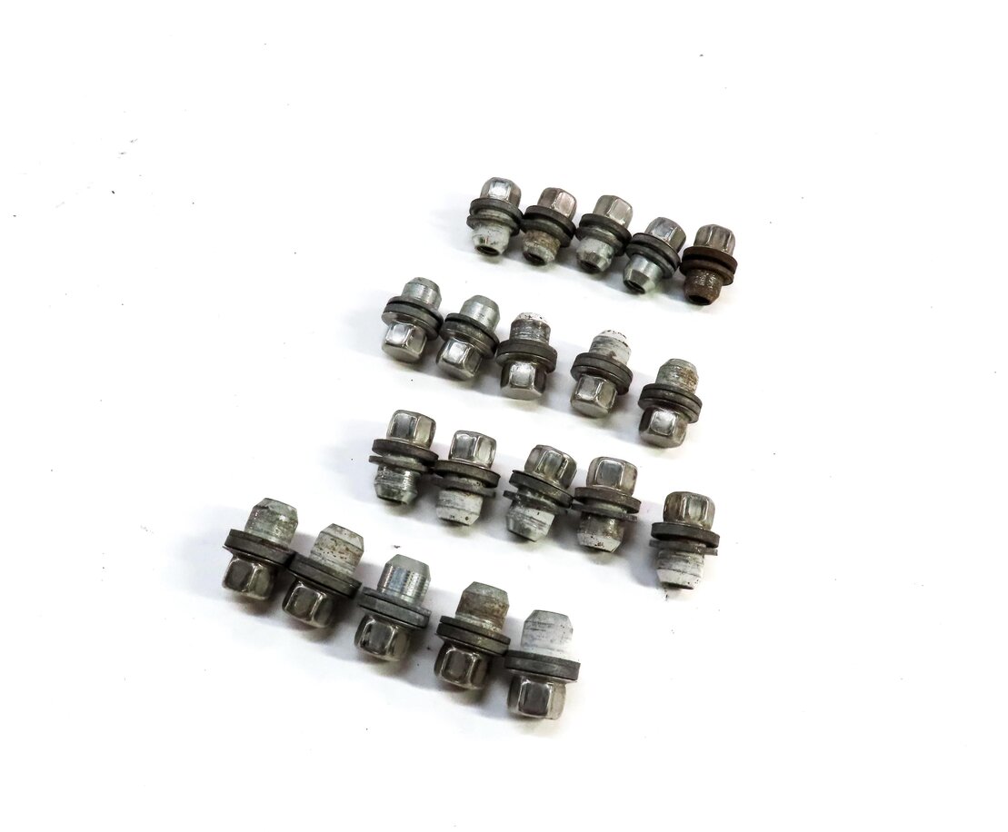 05-12 LAND ROVER LR3 LR4 RANGE ROVER SPORT (L320 L322) WHEEL BOLT LUG NUT SET 20