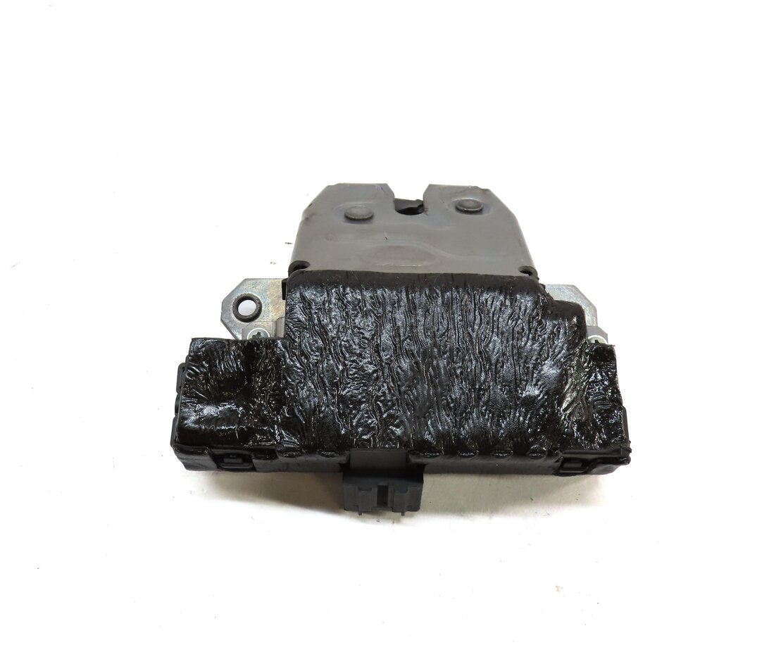 Thumbnail 4: 2008 RANGE ROVER SPORT (L320) REAR TRUNK LOWER LOCK LATCH FQR500130