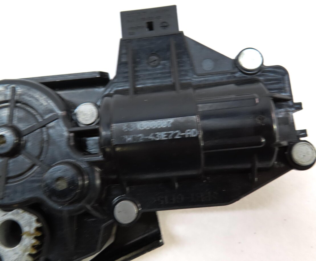 Thumbnail 7: 2008 RANGE ROVER SPORT (L320) REAR HATCH TRUNK STRIKER PLATE LOCK LATCH ACTUATOR
