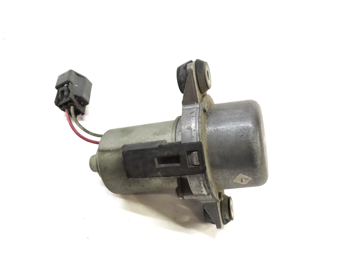 Thumbnail 5: 2005-2009 LAND ROVER LR3 - RANGE ROVER SPORT (L320 L322) BRAKE VACUUM PUMP