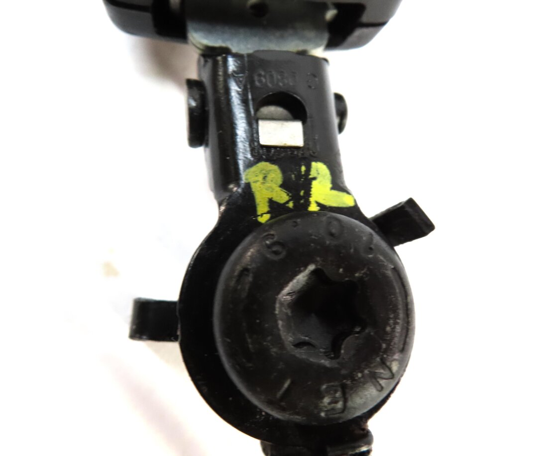 Thumbnail 5: 2008 RANGE ROVER SPORT L320 REAR LEFT CENTER RIGHT SEATBELT BUCKLE RECEIVER SET3