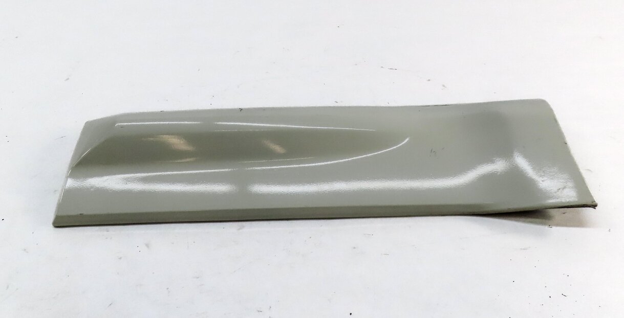 Thumbnail 5: 2008 RANGE ROVER SPORT (L320) REAR RIGHT LOWER DOOR TRIM MOULDING (WHITE)