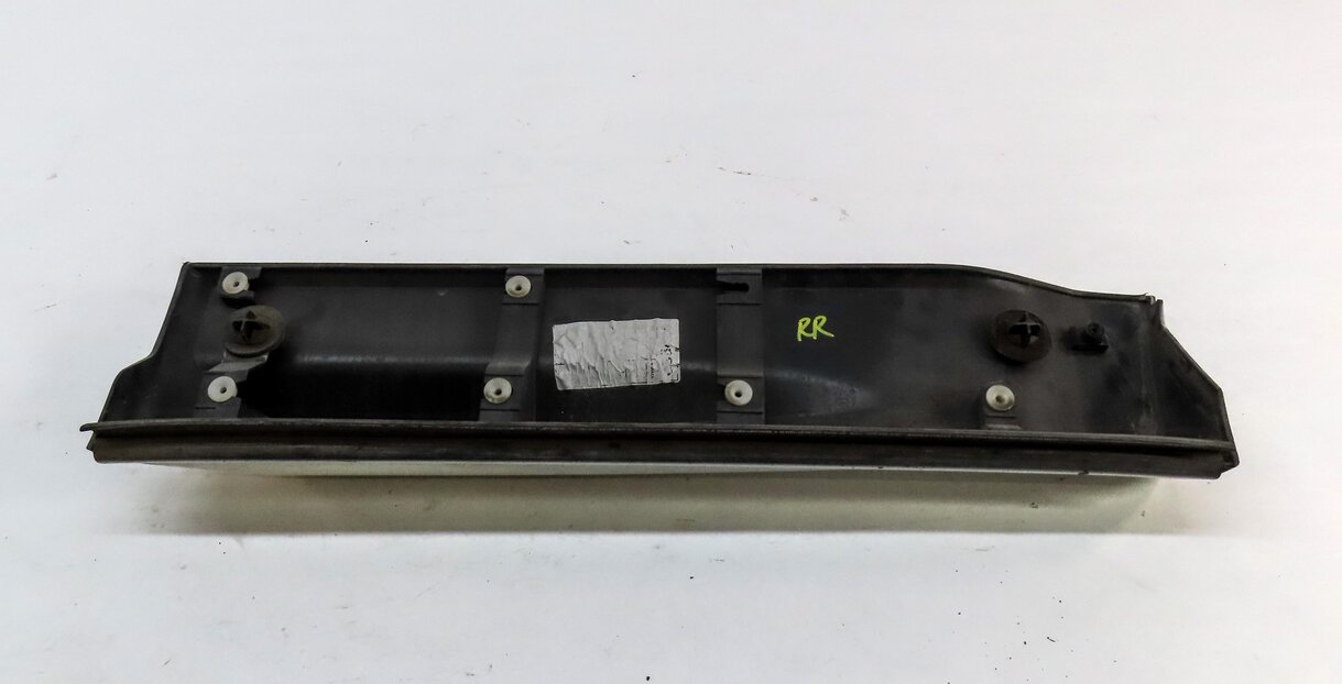 Thumbnail 6: 2008 RANGE ROVER SPORT (L320) REAR RIGHT LOWER DOOR TRIM MOULDING (WHITE)