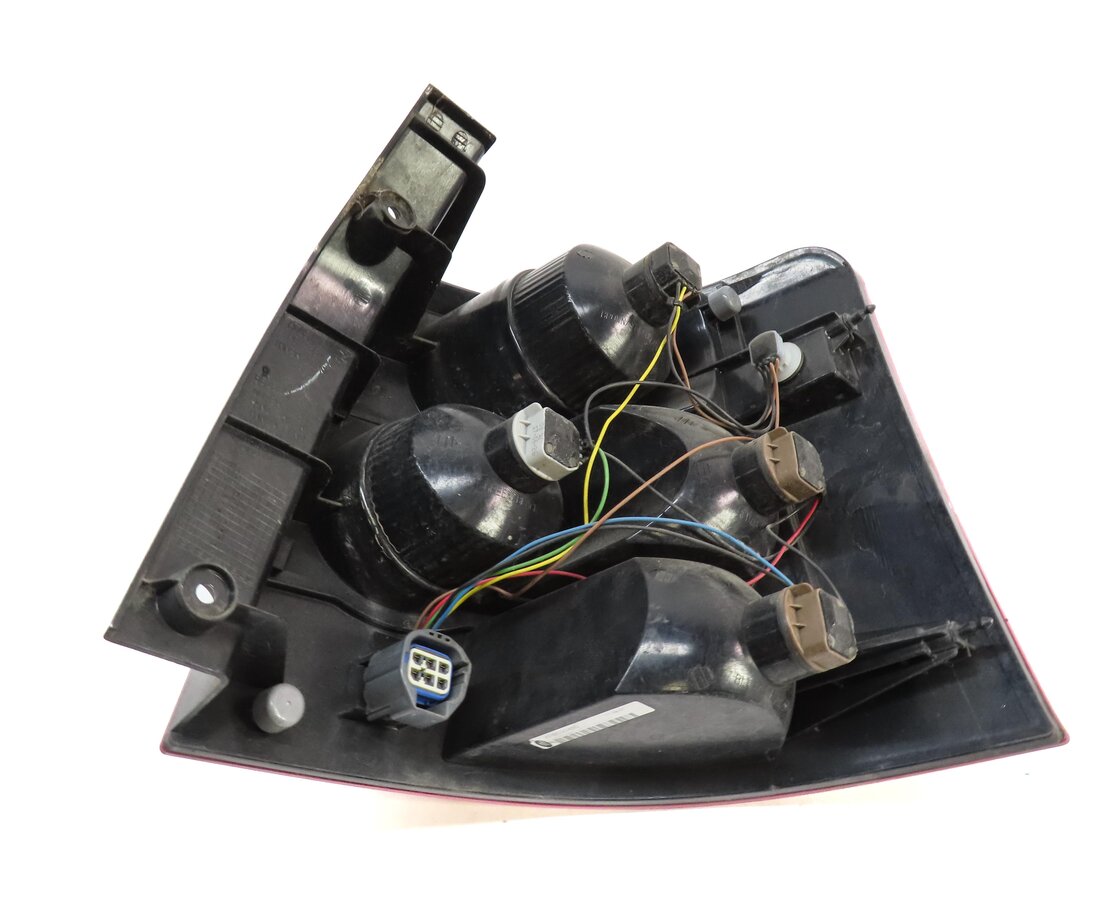 Thumbnail 5: 2006-2009 RANGE ROVER SPORT (L320) LEFT DRIVER TAILLIGHT BRAKE LIGHT LAMP