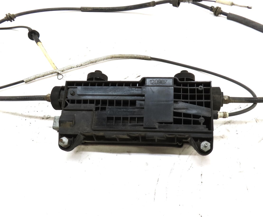 Thumbnail 5: 2008 RANGE ROVER SPORT (L320) EMERGENCY HILL PARKING E-BRAKE ACTUATOR w/ CABLES