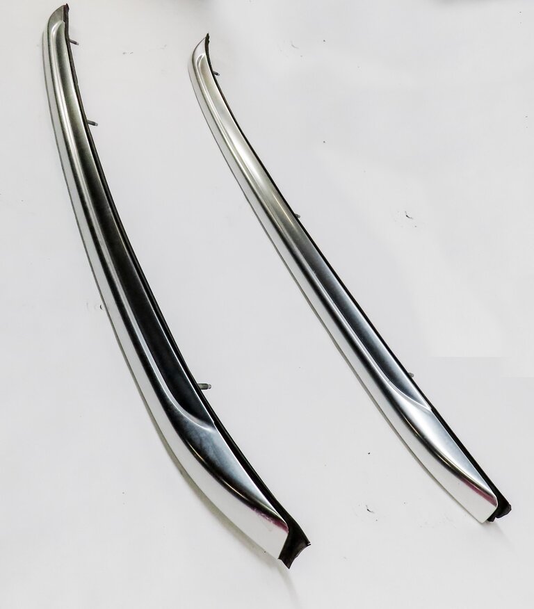 Thumbnail 3: 2014 BMW X1 (E84) LEFT & RIGHT ROOF RACK RAIL SET 2 (FRONT-TO-BACK) (SILVER)