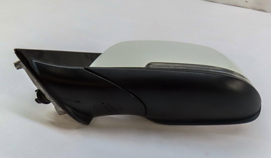 Thumbnail 6: 2013-2015 BMW X1 (E84) FRONT RIGHT PASSENGER DOOR MIRROR (MEMORY) (WHITE)