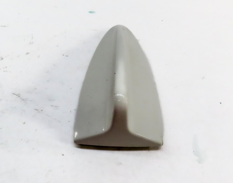 Thumbnail 5: 2014 BMW X1 (E84) REAR ROOF SHARK FIN ANTENNA COVER (ALPINE WHITE 300)