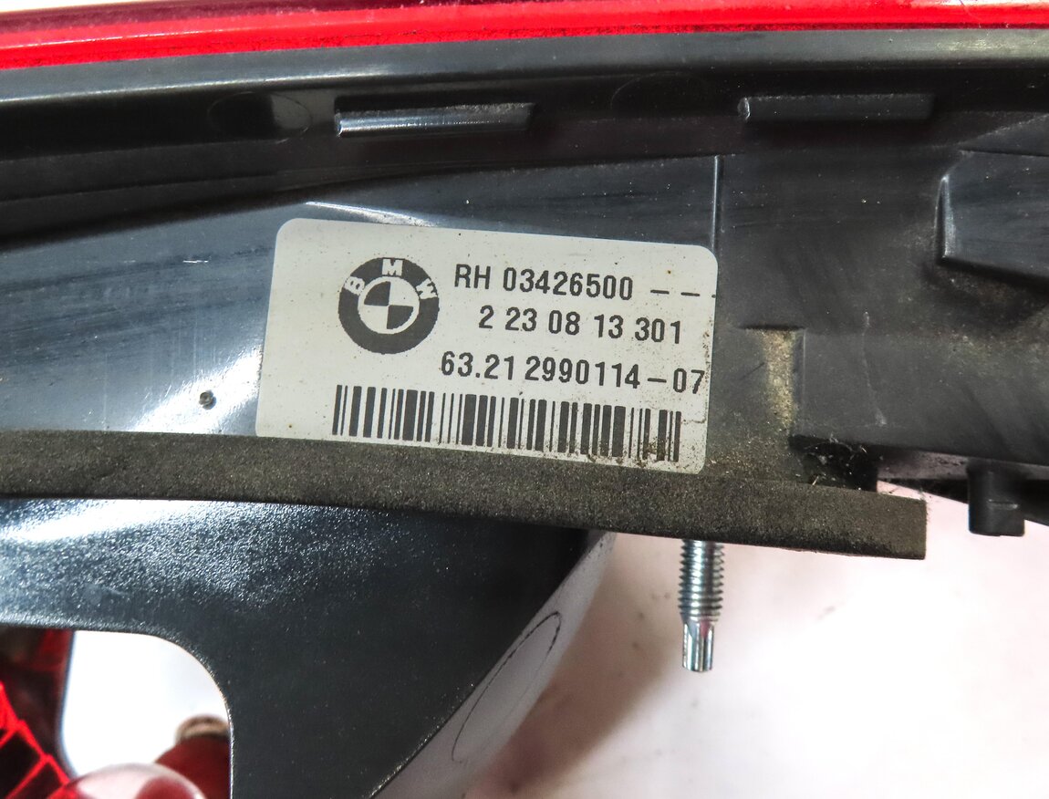 Thumbnail 5: 2012-2015 BMW X1 (E84) RIGHT PASSENGER REAR TRUNK INNER TAILLIGHT LIGHT LAMP