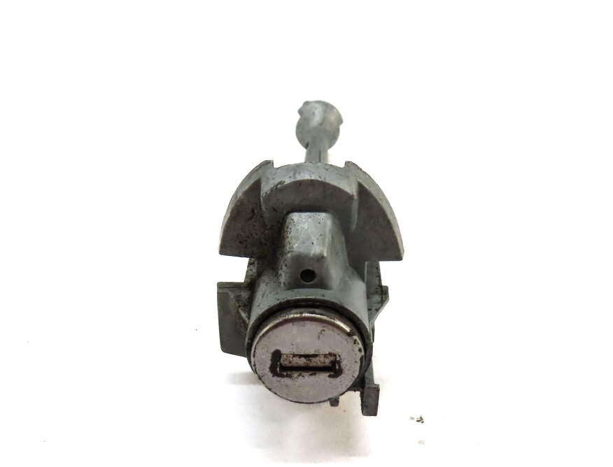 Thumbnail 6: 2014 BMW X1 (E84) FRONT LEFT DOOR LOCK CYLINDER & SKELETON KEY