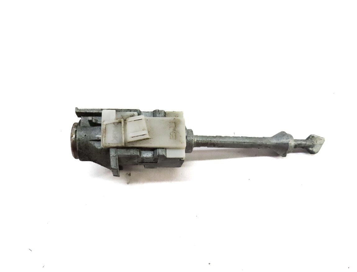 Thumbnail 8: 2014 BMW X1 (E84) FRONT LEFT DOOR LOCK CYLINDER & SKELETON KEY