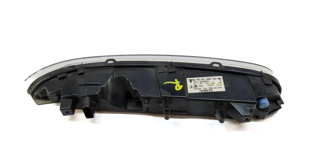 Thumbnail 4: 2011 PORSCHE CAYENNE (958) FRONT RIGHT PASSENGER DAYTIME RUNNING LIGHT LAMP