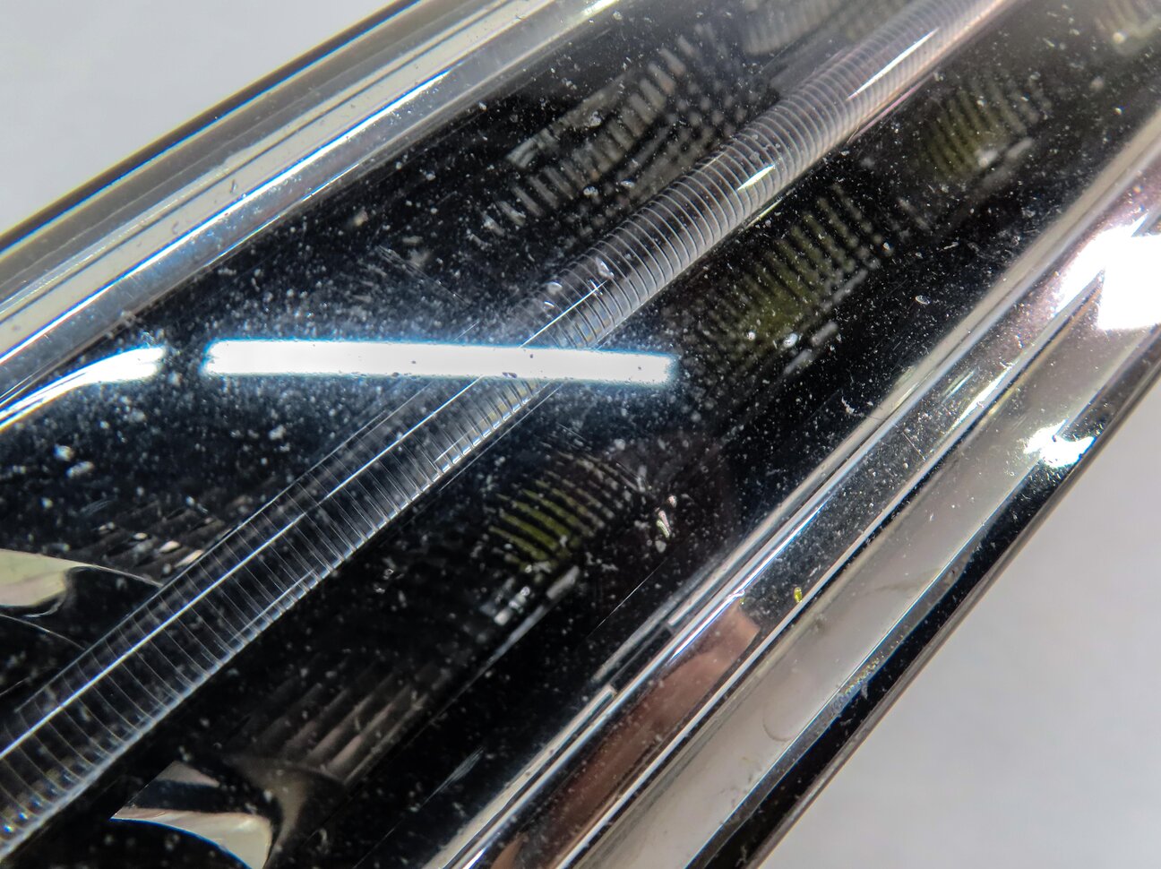 Thumbnail 6: 2011 PORSCHE CAYENNE (958) FRONT RIGHT PASSENGER DAYTIME RUNNING LIGHT LAMP