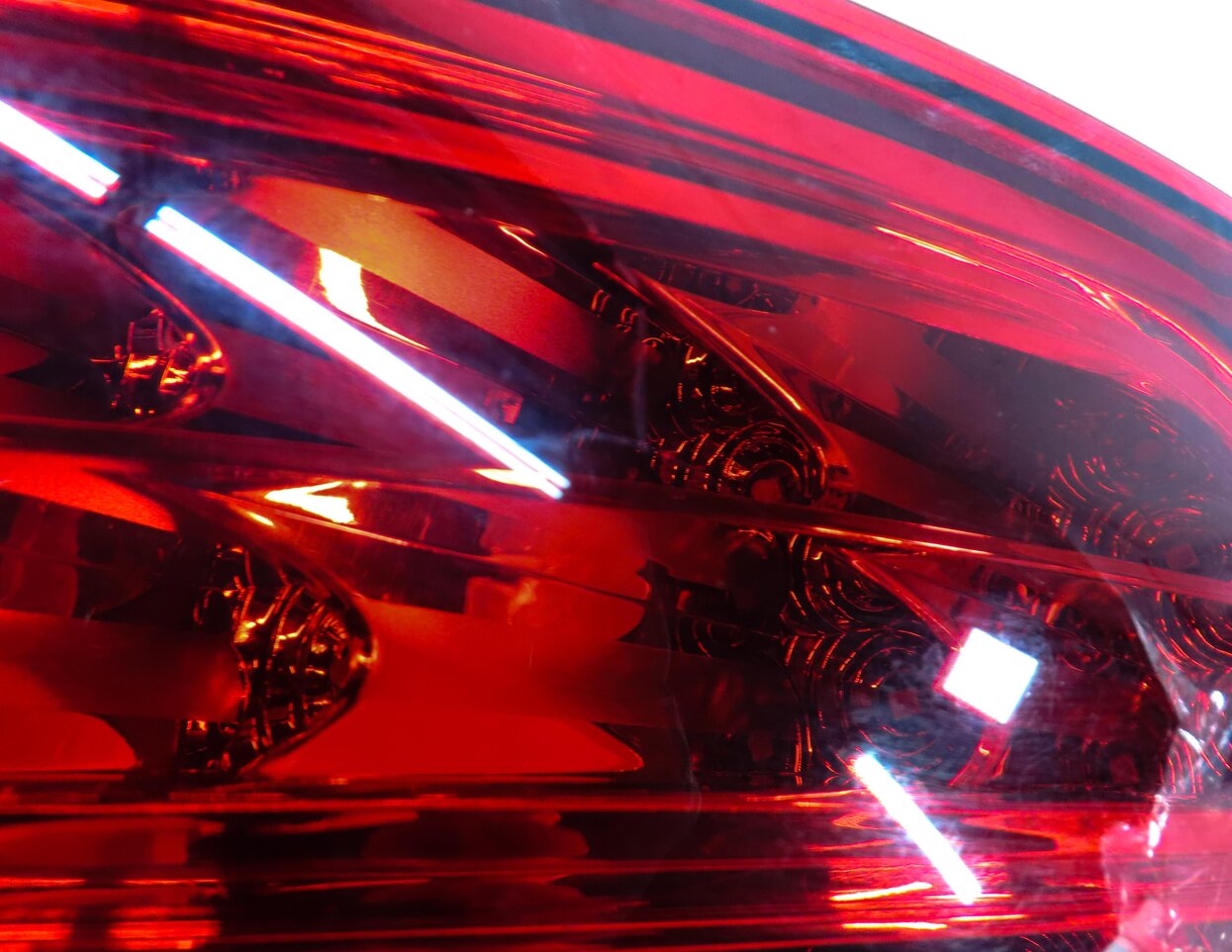 Thumbnail 7: 2011-2014 PORSCHE CAYENNE (958) LEFT DRIVER OUTER TAILLIGHT BRAKE LIGHT LAMP
