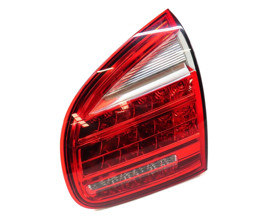 Thumbnail 4: 2011-2014 PORSCHE CAYENNE (958) RIGHT PASSENGER INNER TRUNK TAILLIGHT LIGHT LAMP
