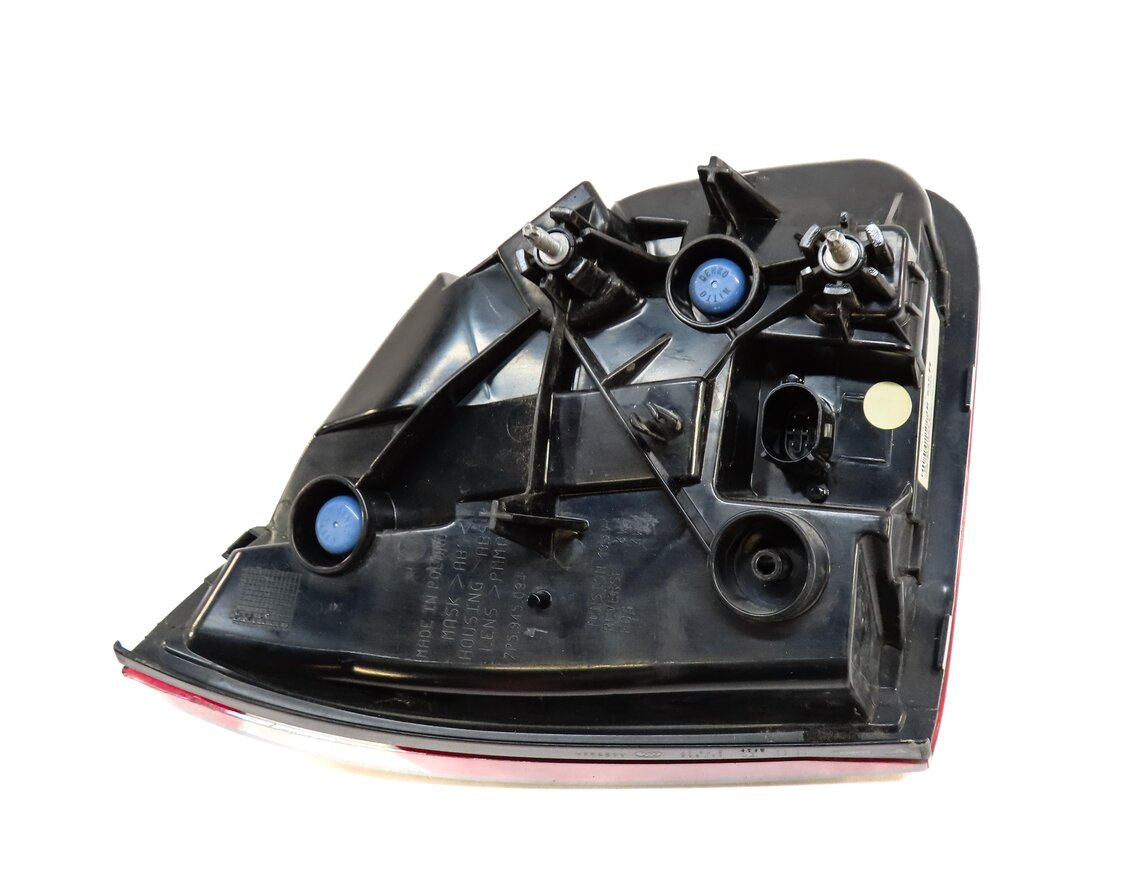 Thumbnail 5: 2011-2014 PORSCHE CAYENNE (958) RIGHT PASSENGER INNER TRUNK TAILLIGHT LIGHT LAMP