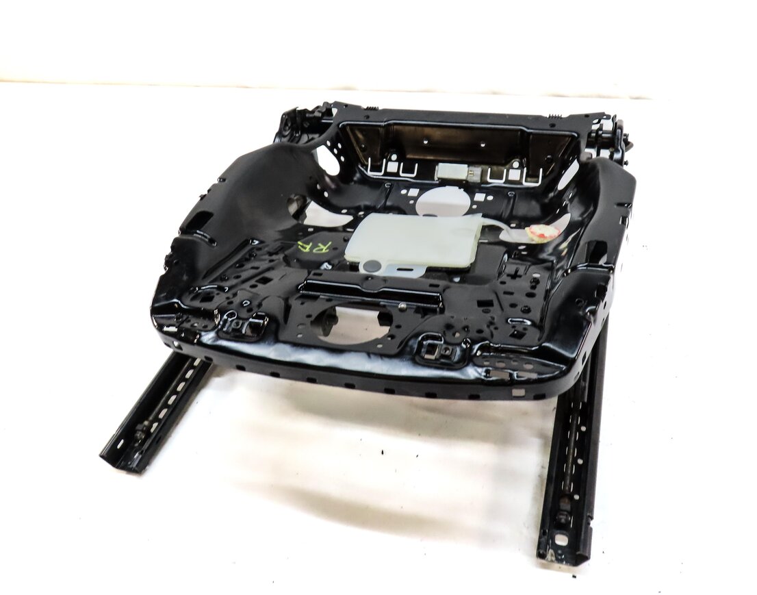 Thumbnail 1: 2011-2014 PORSCHE CAYENNE (958) FRONT RIGHT PASSENGER SEAT TRACK w/ MOTORS