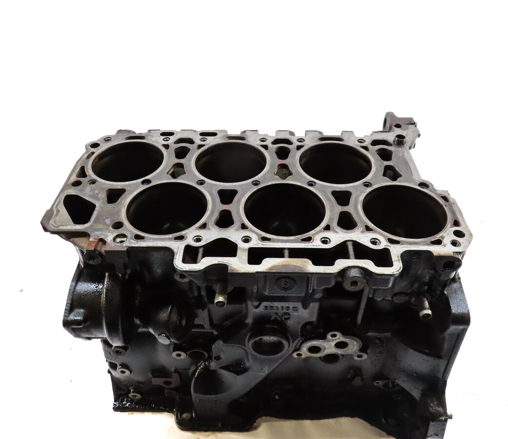 Thumbnail 4: 2011-2012 PORSCHE CAYENNE (958) 3.6L M55.02 VR6 ENGINE CYLINDER BLOCK (BARE)