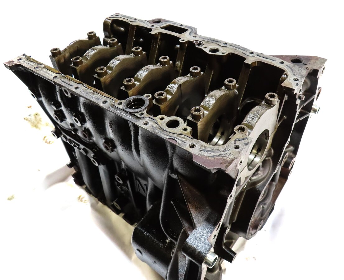 Thumbnail 8: 2011-2012 PORSCHE CAYENNE (958) 3.6L M55.02 VR6 ENGINE CYLINDER BLOCK (BARE)