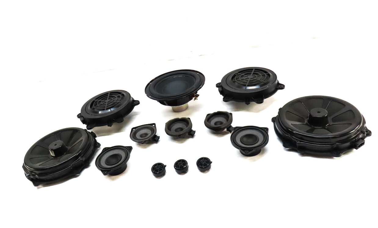 Thumbnail 2: 2011 PORSCHE CAYENNE (958) STEREO BOSE AUDIO SUB SUBWOOFER TWEETER SPEAKER SET13