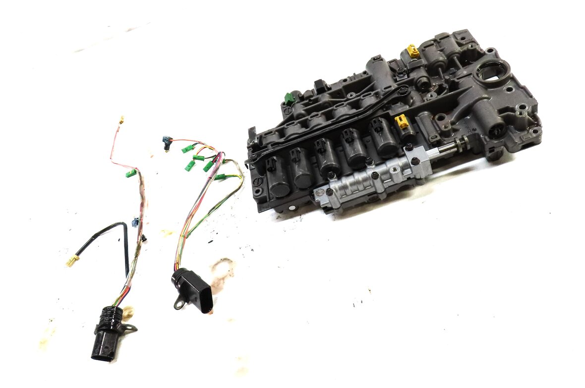Thumbnail 3: 2011-2018 PORSCHE CAYENNE (958) A/T AUTO AUTOMATIC TRANSMISSION VALVE BODY