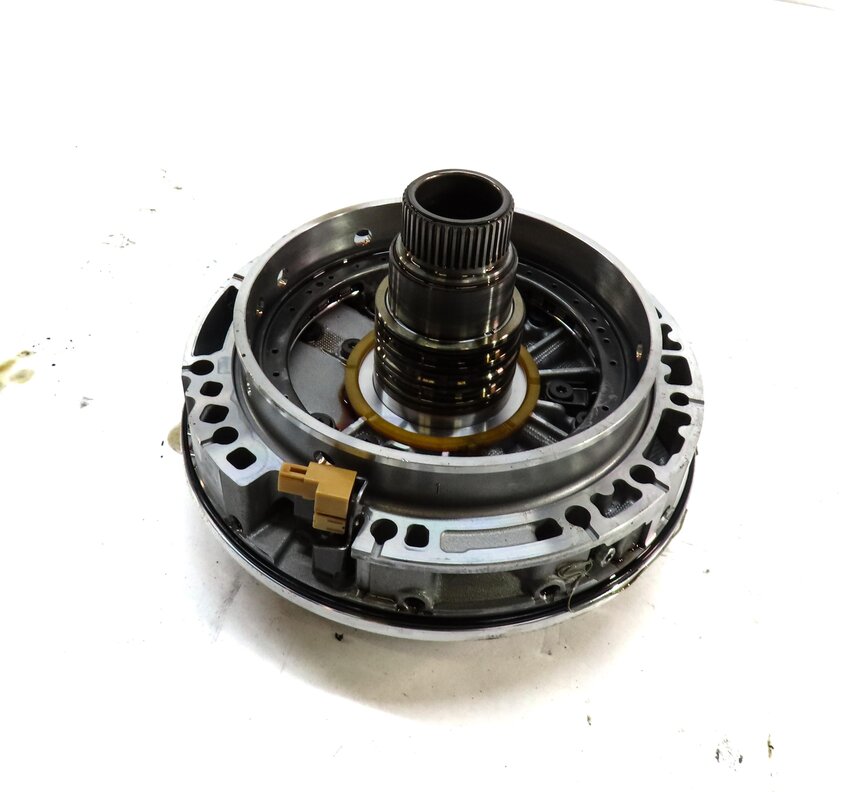 Thumbnail 1: 2011-2018 PORSCHE CAYENNE (958) 3.6L - AUTO AUTOMATIC TRANSMISSION OIL PUMP