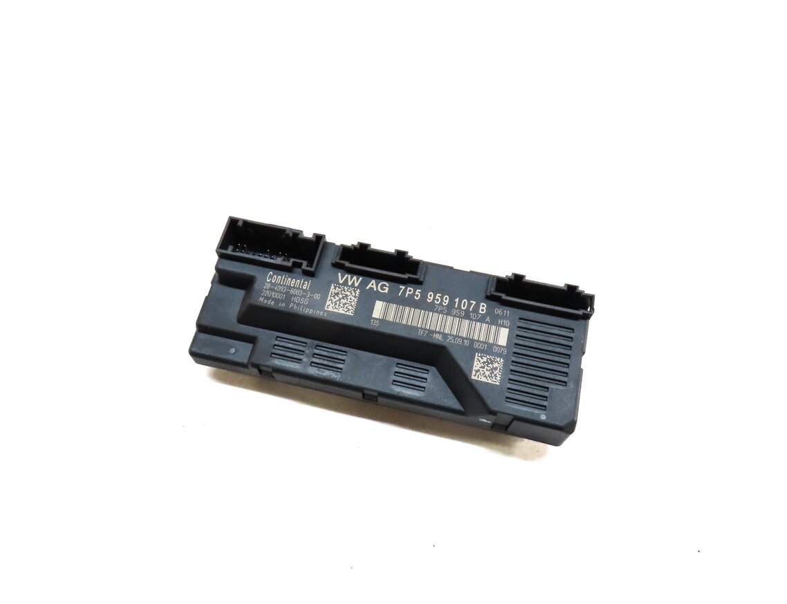 Thumbnail 1: 2011 PORSCHE CAYENNE (958) REAR TRUNK LIFT LIFTGATE CONTROL MODULE