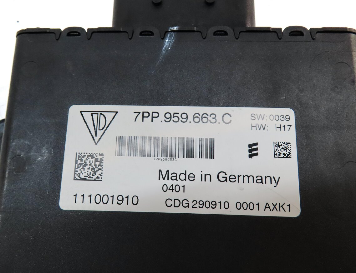 Thumbnail 4: 2011 PORSCHE CAYENNE (958) VOLTAGE CONVERTER CONTROL MODULE