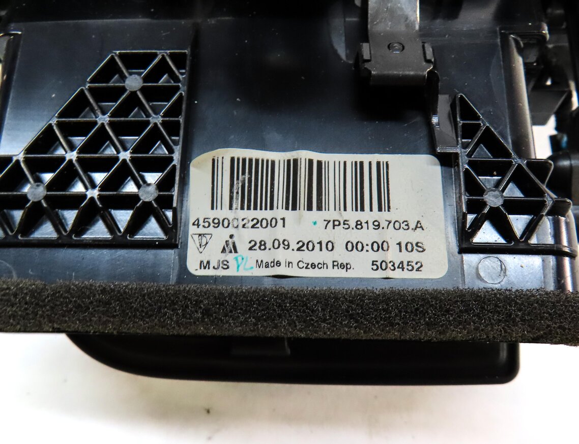 Thumbnail 6: 2011 PORSCHE CAYENNE (958) FRONT LEFT DRIVER OUTER DASH HEATER A/C AIR VENT