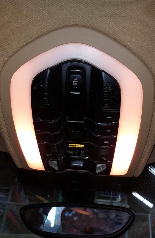 Thumbnail 2: 2011 PORSCHE CAYENNE (958) FRONT DOMELIGHT MAP READING COURTESY LIGHT LAMP BEIGE