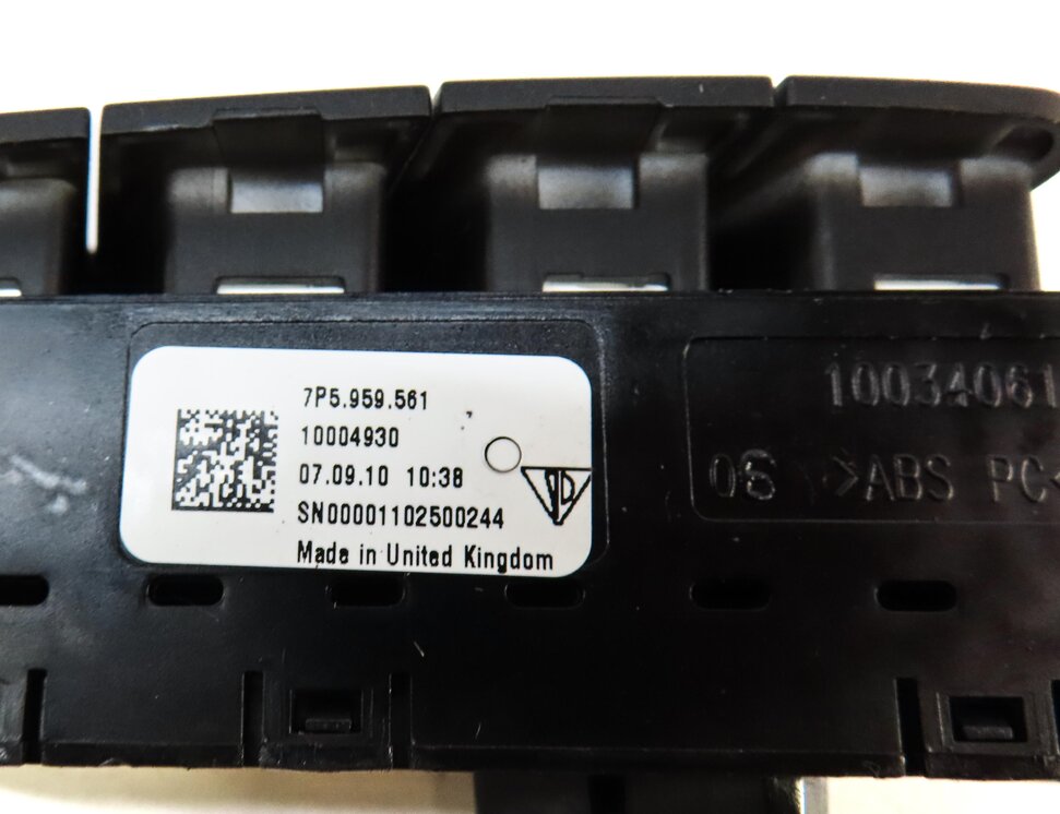 Thumbnail 6: 2011 PORSCHE CAYENNE (958) FRONT LEFT DRIVER MEMORY SEAT POSITION SWITCH BUTTON