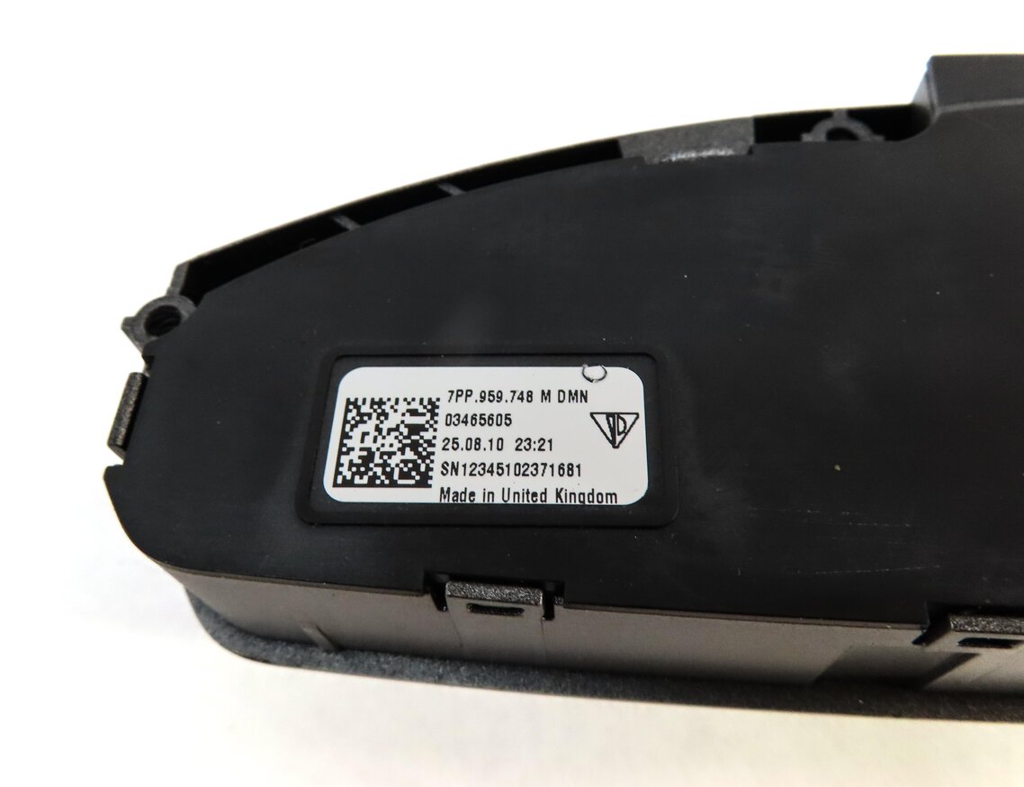 Thumbnail 6: 2011 PORSCHE CAYENNE (958) FRONT RIGHT PASSENGER SEAT ADJUST ADJUSTMENT SWITCH