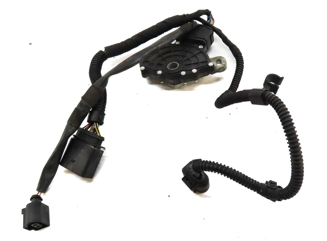 Thumbnail 2: 2011 PORSCHE CAYENNE (958) AUTO TRANSMISISON NEUTRAL SAFETY RANGE SWITCH
