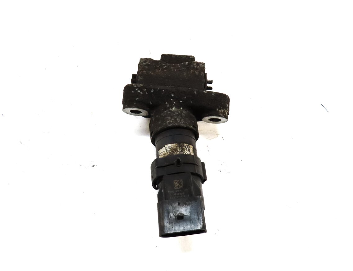 Thumbnail 2: 2011 PORSCHE CAYENNE (958) REAR RIGHT PASSENGER PARKING BRAKE ACTUATOR MOTOR
