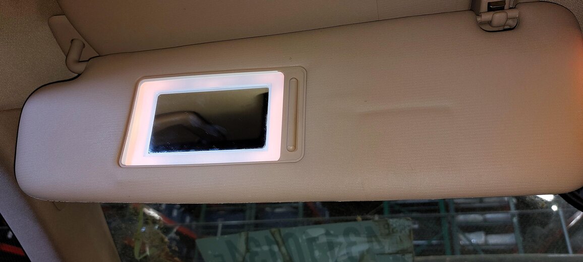Thumbnail 2: 2011-2014 PORSCHE CAYENNE (958) FRONT LEFT & RIGHT SUNVISOR SHADE SET (BEIGE)