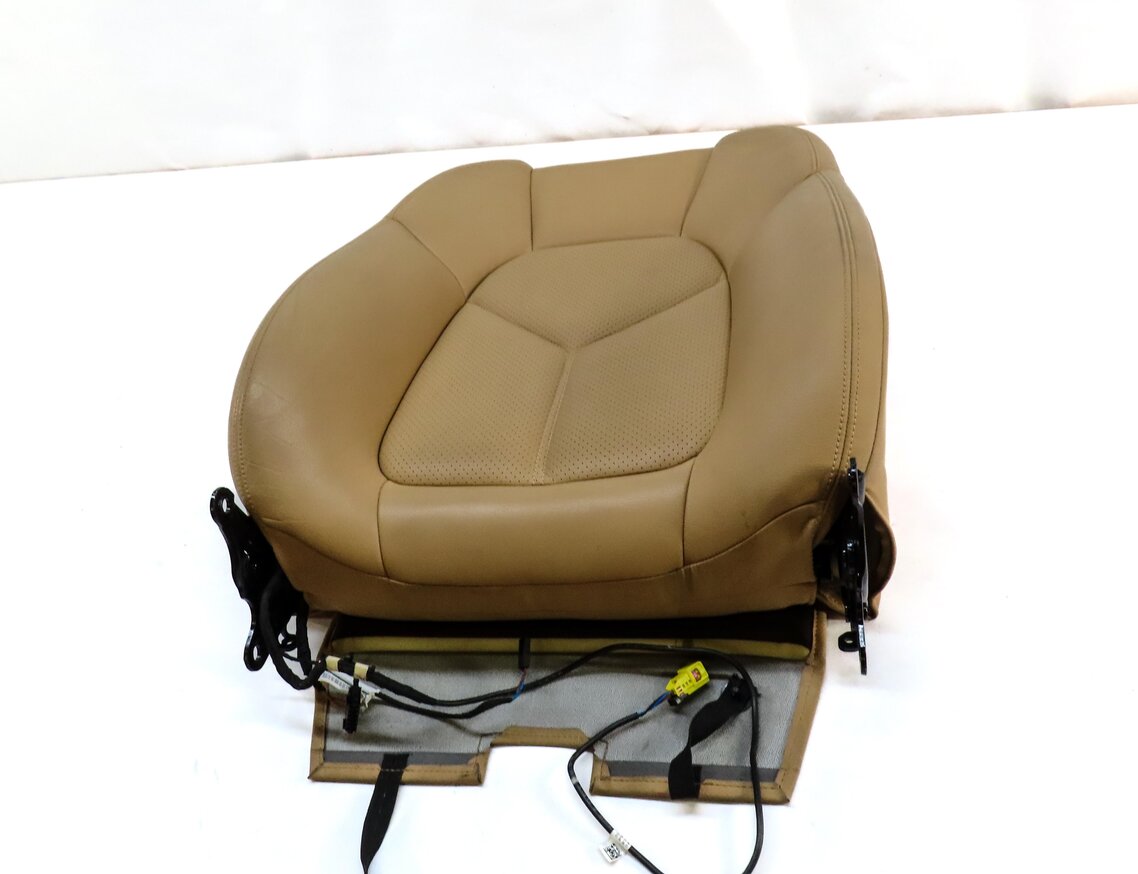 Thumbnail 2: 2011 PORSCHE CAYENNE (958) RIGHT PASSENGER UPPER TOP HEATED SEAT CUSHION (BEIGE)