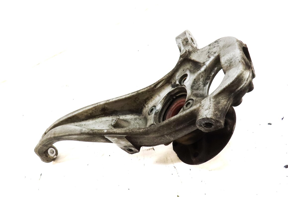 Thumbnail 3: 2011-2018 PORSCHE CAYENNE (958) RIGHT FRONT PASSENGER SPINDLE KNUCKLE HUB