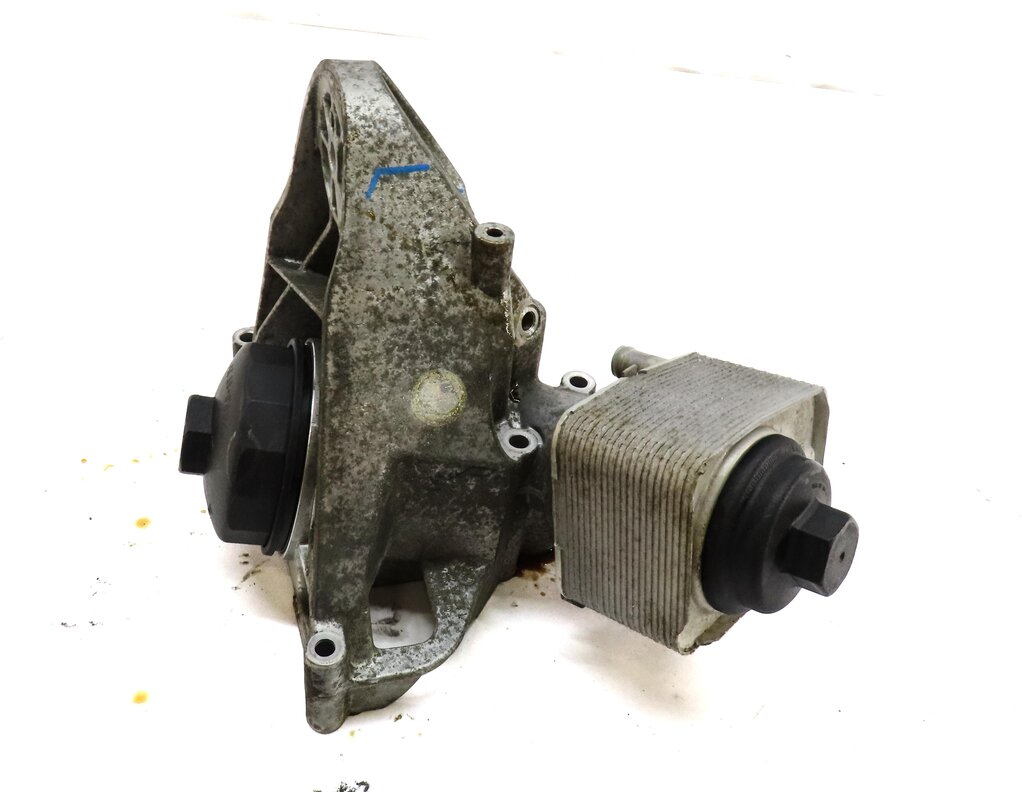 2011 PORSCHE CAYENNE (958) 3.6L VR6 ENGINE OIL FILTER HOUSING w/ COOLER