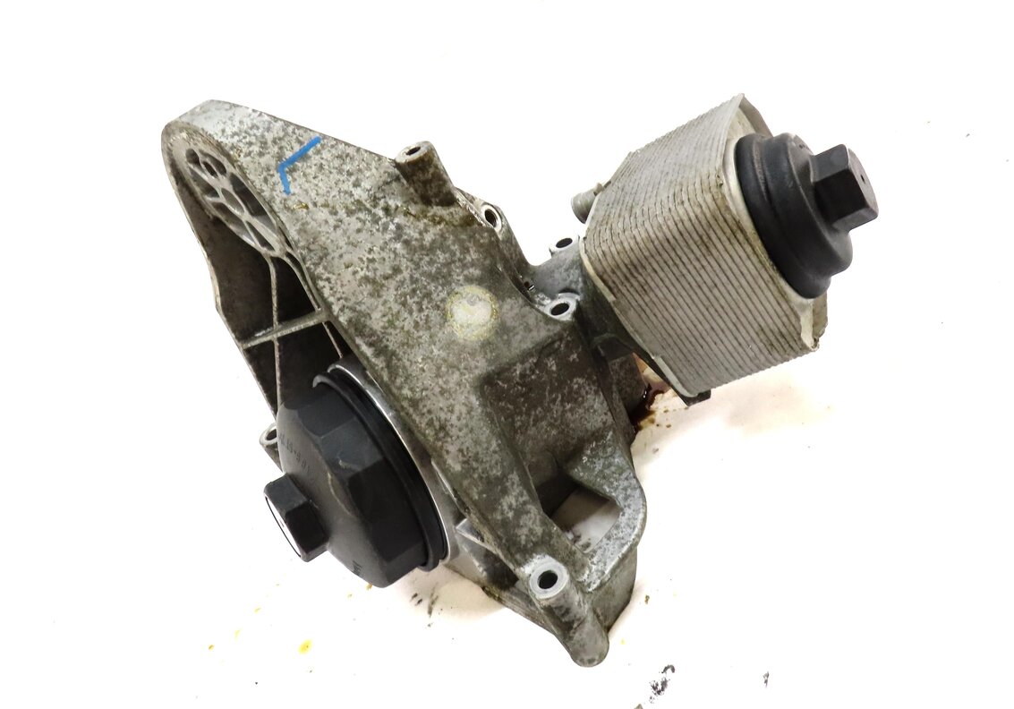 Thumbnail 3: 2011 PORSCHE CAYENNE (958) 3.6L VR6 ENGINE OIL FILTER HOUSING w/ COOLER