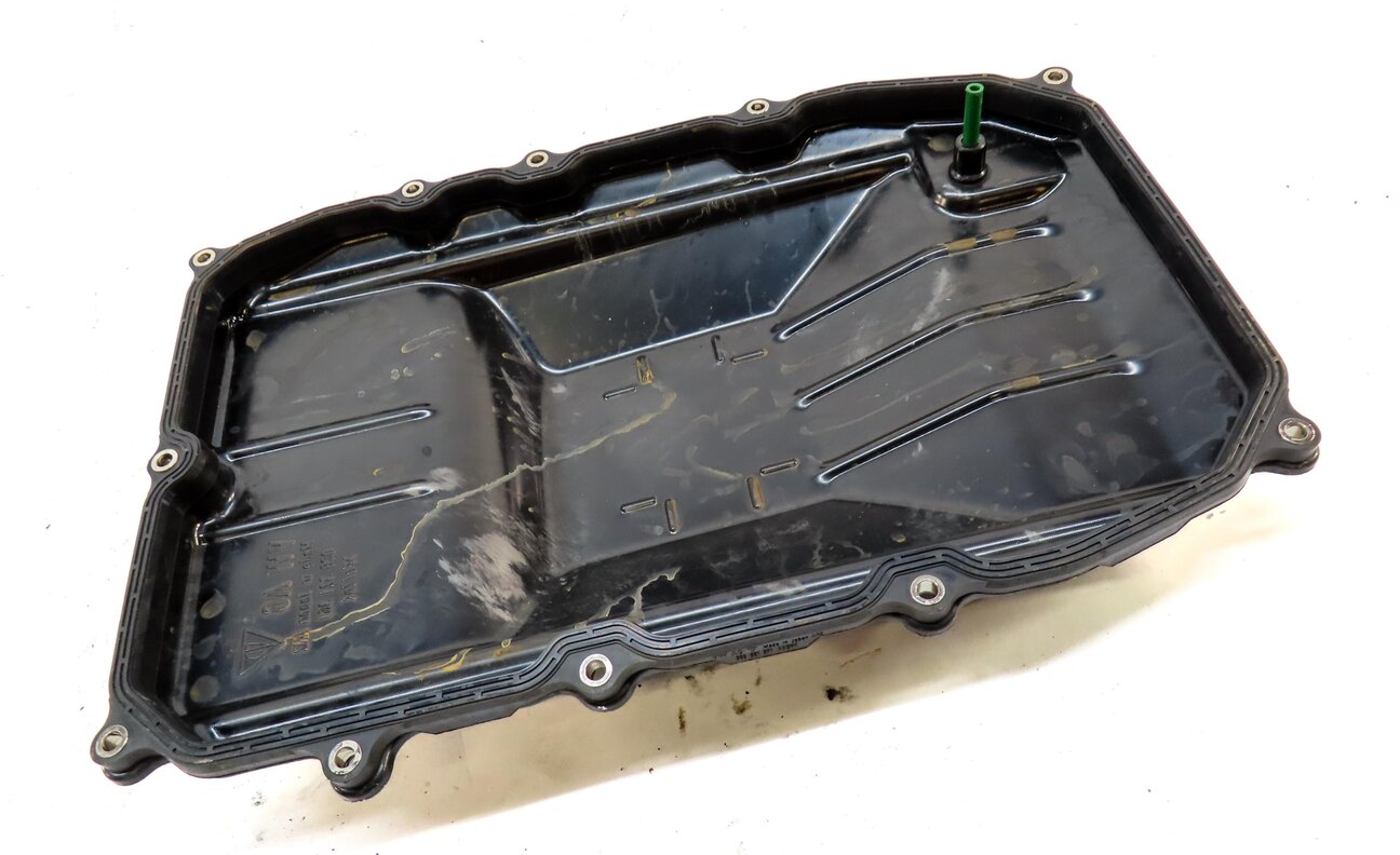 Thumbnail 3: 11-18 PORSCHE CAYENNE PANAMERA (958 970 G1) 3.0L HYBRID TRANSMISSION OIL PAN