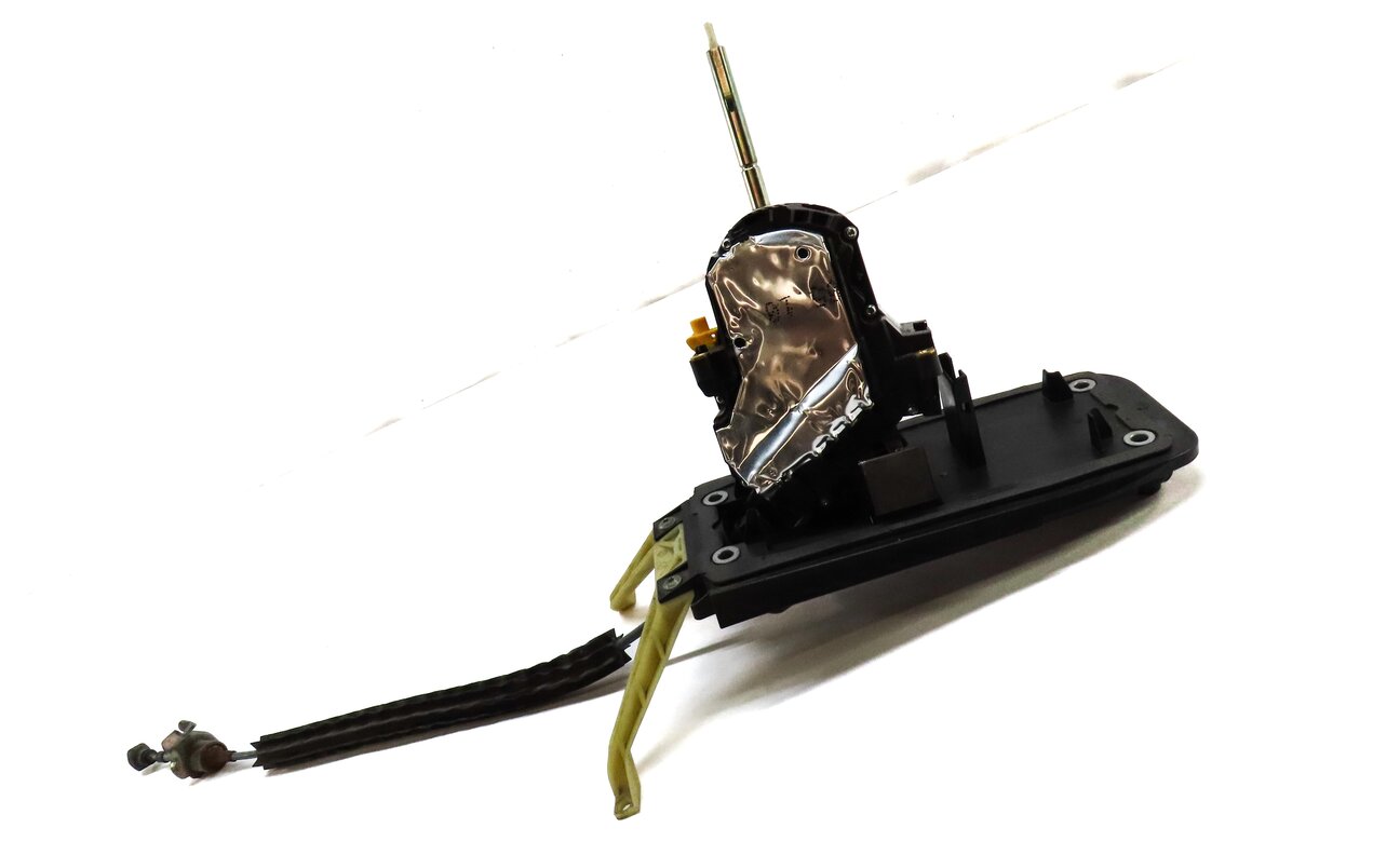 Thumbnail 3: 11-18 PORSCHE CAYENNE (958) AUTO AUTOMATIC TRANSMISSION GEAR SHIFTER ASSEMBLY