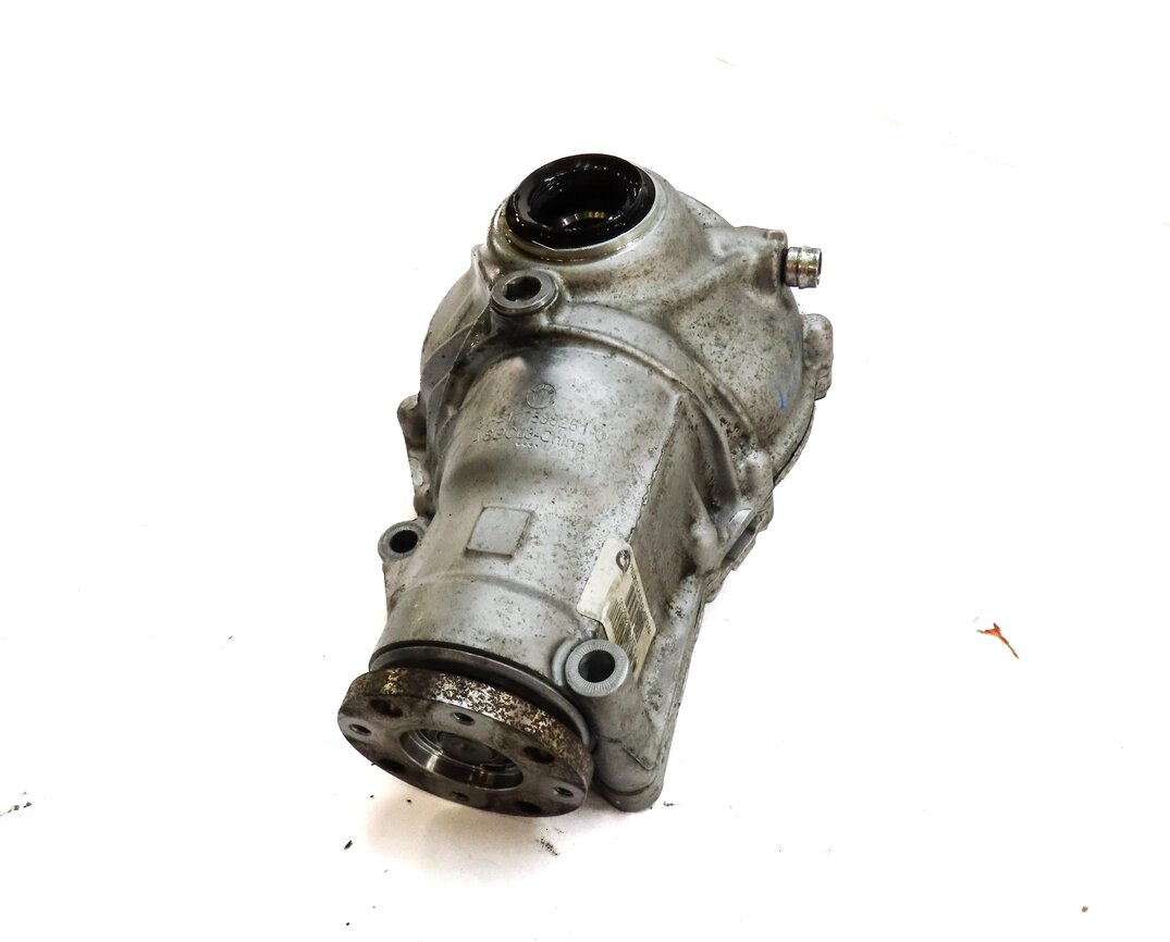 Thumbnail 1: 11-13 BMW X5 X6 (E70 E71) 3.0L DIESEL / 4.4 TWIN TURBO FRONT DIFFERENTIAL (3.64)