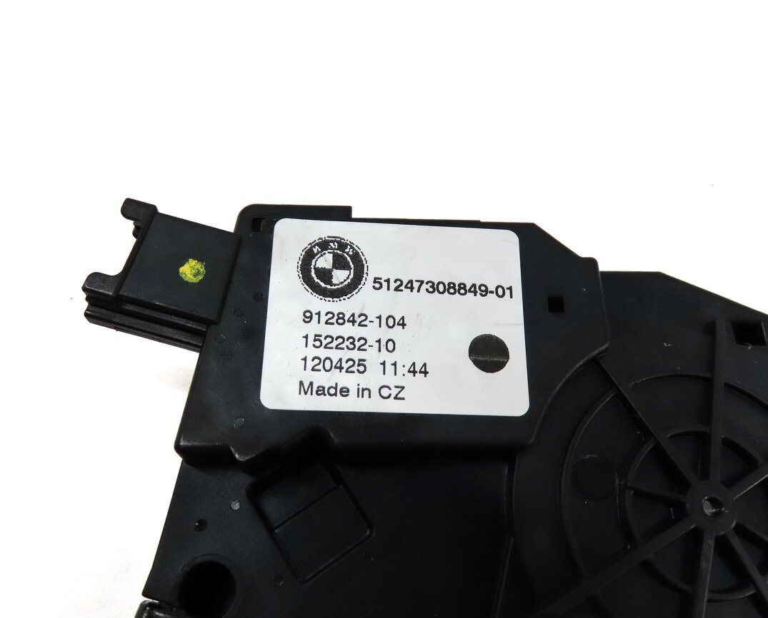 Thumbnail 6: 2012 BMW X5 (E70) REAR TRUNK UPPER LOCK LATCH ACTUATOR w/ CABLE 51247308849