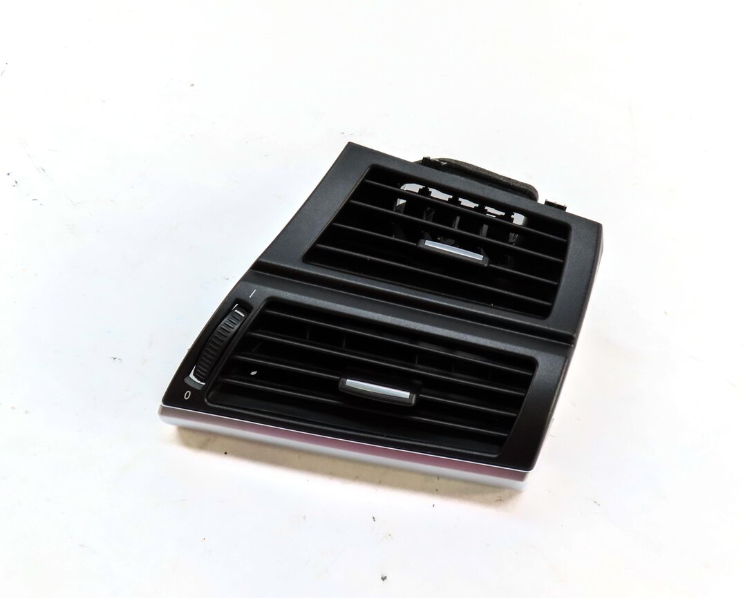Thumbnail 1: 2012 BMW X5 (E70) FRONT FAR RIGHT OUTER PASSENGER A/C HEATER AIR VENT 9227768