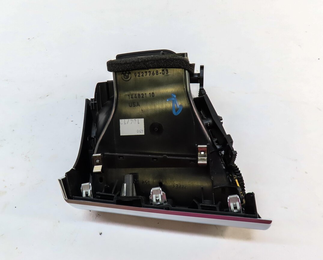 Thumbnail 5: 2012 BMW X5 (E70) FRONT FAR RIGHT OUTER PASSENGER A/C HEATER AIR VENT 9227768