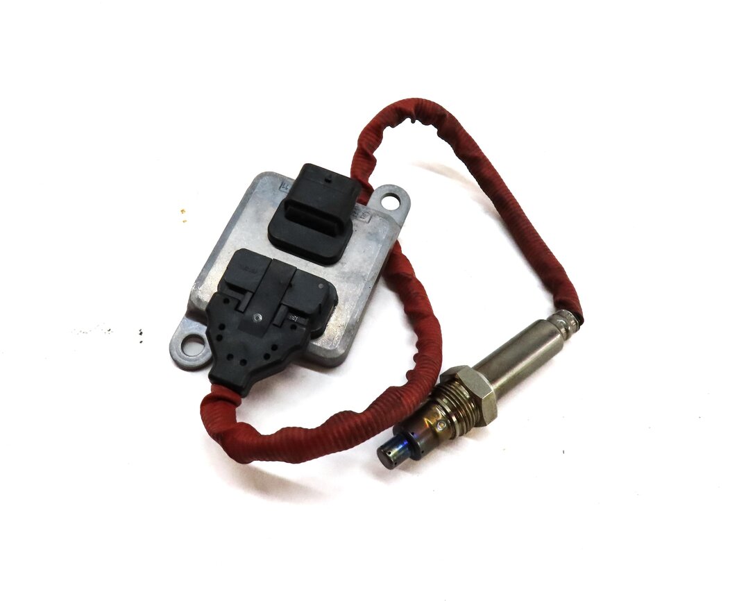 2012 BMW X5 (E70) 3.0L TURBO DIESEL M57Y ENGINE NOX SENSOR w/ MODULE 8589844