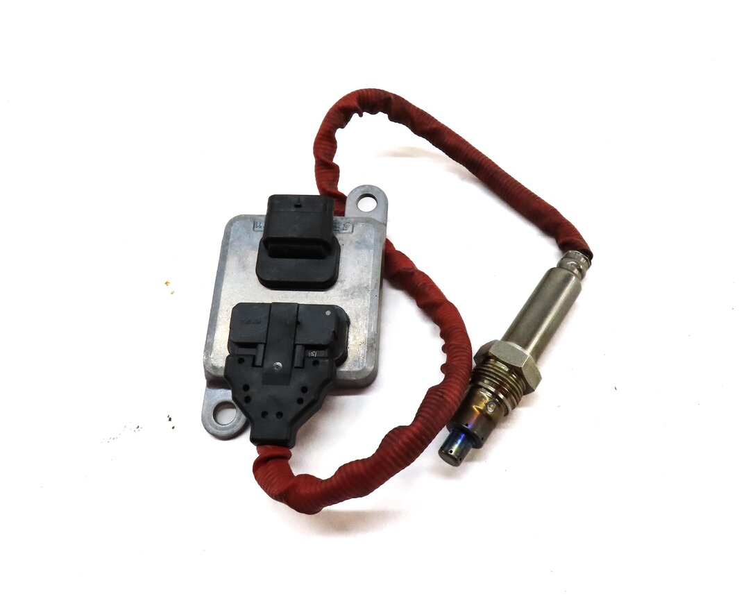 Thumbnail 2: 2012 BMW X5 (E70) 3.0L TURBO DIESEL M57Y ENGINE NOX SENSOR w/ MODULE 8589844