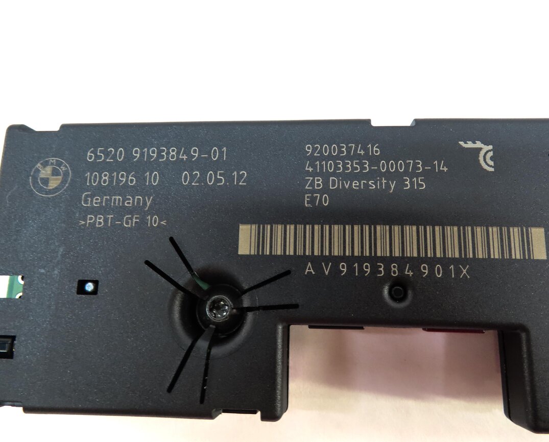 Thumbnail 4: 2012 BMW X5 (E70) RADIO STEREO DIVERSITY ANTENNA CONTROL MODULE 65209193849